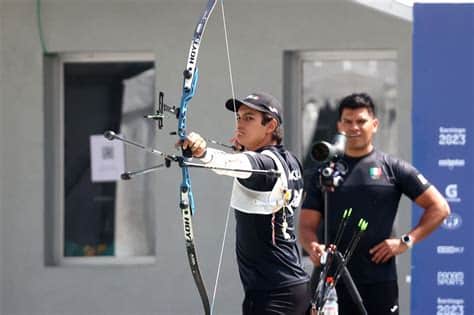 México brilla en el tiro con arco, alcanzando el tercer lugar mundial gracias a la dedicación, tecnología avanzada y apoyo psicológico de sus arqueros.