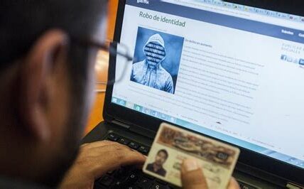 El fraude de identidad en México aumentó un 137% en 2023. Protege tu información: usa contraseñas seguras y verifica en dos pasos tus cuentas.