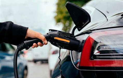 República Dominicana avanza hacia el futuro sostenible con la adopción de vehículos eléctricos y políticas innovadoras para reducir la dependencia de combustibles fósiles.