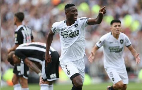 Botafogo hace historia ganando su primera Copa Libertadores, un triunfo que llena de orgullo a su afición y fortalece su posición en el fútbol internacional.