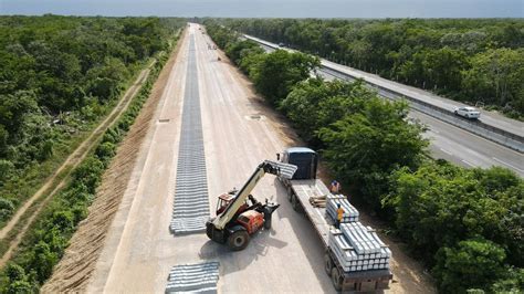 El Tren Maya agrava problemas viales afectando a conductores y la economía local. Se necesita pronta solución y compromiso de las autoridades para reparar los daños.