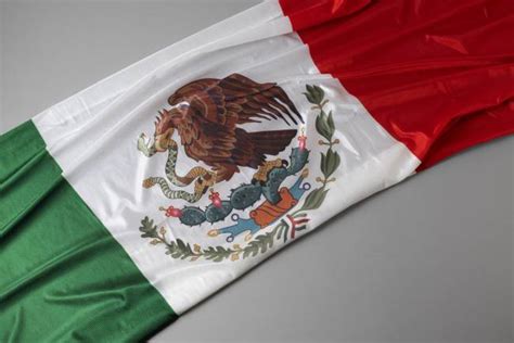 México reafirma su compromiso con EE.UU., priorizando diálogo y cooperación, pese a amenazas de aranceles. Se destacan avances en comercio, seguridad y migración.