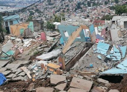 Prudencia y preparación: sigue recomendaciones oficiales para protegerte de la tormenta Sara y sus efectos en Honduras. Mantente informado y evita zonas de riesgo.