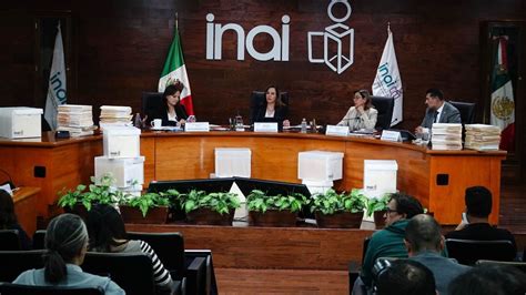 La desaparición de organismos autónomos en México busca reducir gastos, pero genera debate sobre el impacto en transparencia y democracia.