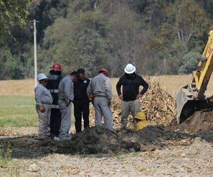 Descubrimientos de tomas clandestinas de gas LP aumentan la urgencia de medidas de seguridad efectivas para proteger economía y vidas en México.