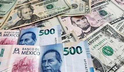 El peso mexicano se fortalece frente al dólar gracias a la estabilidad económica y la recuperación del petróleo, beneficiando importaciones y exportaciones. Mantente atento a cambios en el tipo de cambio.