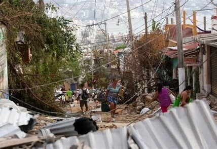 La violencia en Guerrero continúa amenazando la seguridad local, destacando el profundo desafío que enfrentan los funcionarios al rechazar las demandas de grupos criminales.