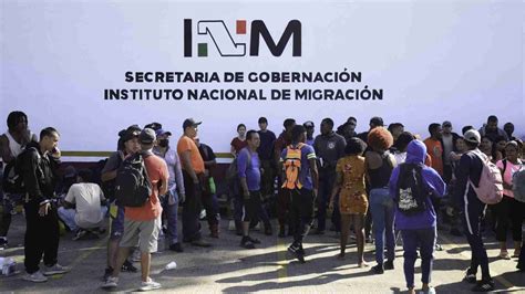 INM rechaza acusaciones de tácticas engañosas, destaca compromiso con derechos humanos y colaboración internacional en la gestión migratoria. Organizaciones exigen investigar presunta desinformación.