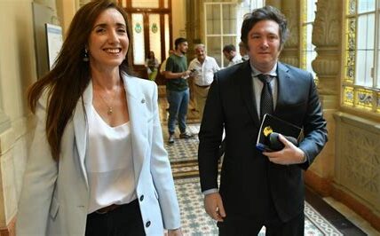 La ruptura entre Milei y Villarruel sacude La Libertad Avanza, desatando incertidumbre política en Argentina y potencial pérdida de apoyo electoral.