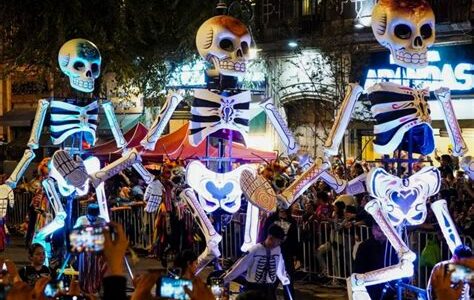 Experimenta el Día de Muertos desde las alturas con el Cablebús, disfrutando de paisajes espectaculares y una movilidad eficiente en la Ciudad de México.