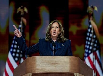 Kamala Harris reafirma el compromiso con la democracia, resaltando la aceptación de resultados y la transición pacífica del poder para mantener la estabilidad del país.