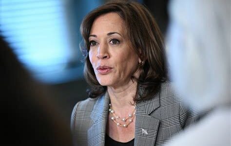 Kamala Harris establece récord con 179 votos de desempate en un Senado dividido, subrayando su papel crucial en el equilibrio político estadounidense.