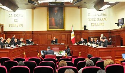 La independencia judicial es crucial para garantizar un sistema justo y equitativo en México, especialmente ante reformas controversiales.