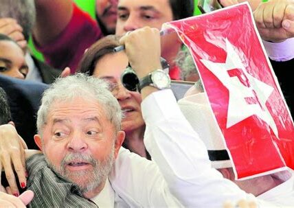 Lula advierte en el G20 sobre crisis global: desigualdades crecientes y amenazas ambientales exigen acción conjunta para evitar un colapso económico y social.