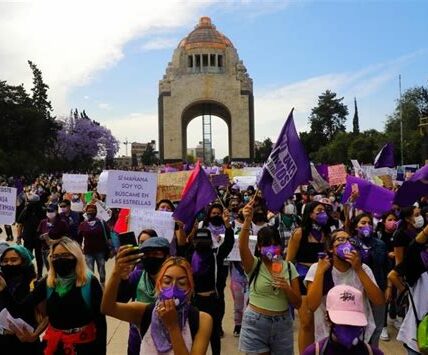 Ciudad de México se une contra la violencia de género, exigiendo justicia y seguridad para todas las mujeres. La lucha continúa con urgencia y determinación.