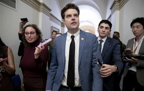 El congresista Matt Gaetz ha sido absuelto tras una investigación sin pruebas suficientes, destacando así los desafíos en casos de alto perfil con figuras públicas.