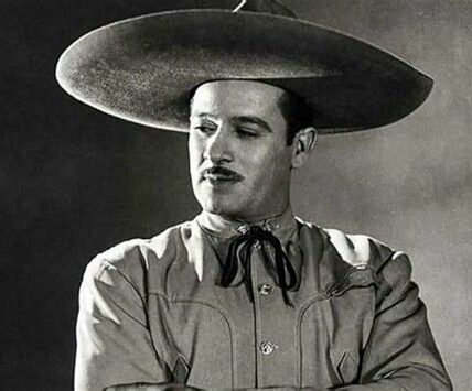 Pedro Infante, ícono del cine mexicano, dejó un legado imborrable en actuación y música, siendo símbolo cultural y referente eterno.