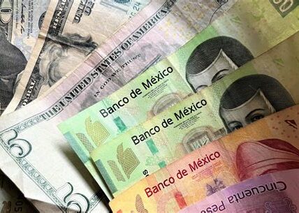 El peso mexicano enfrenta desafíos por incertidumbre global y factores locales, afectando el poder adquisitivo y el costo de importación. Se requiere manejo macroeconómico cuidadoso.