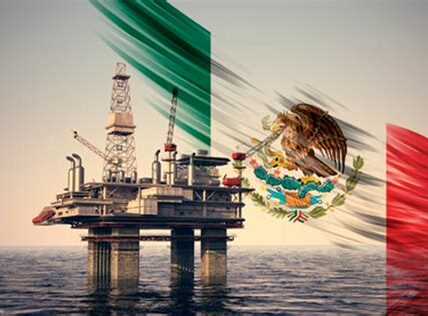 El envío de petróleo mexicano a Cuba podría tensar relaciones con EE.UU., desafiando sanciones y resaltando la complejidad diplomática entre México, Cuba y Estados Unidos.