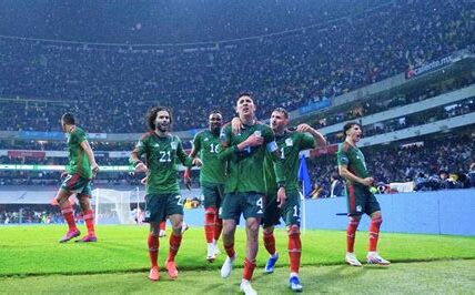 El Tricolor busca consolidar su estilo de juego eficaz ante Honduras, transformando al Estadio Azteca en una fortaleza y emocionando a su afición.