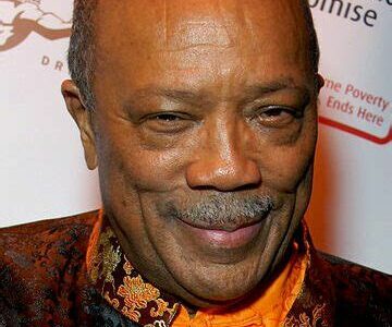 Quincy Jones, ícono de la música, homenajeado en Los Ángeles por su legado transcultural y su impacto duradero en la industria cinematográfica y musical.