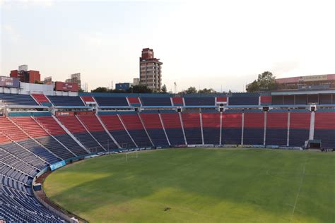 El Estadio Ciudad de los Deportes reabre, revitalizando la economía local y garantizando seguridad tras cumplir con exigencias legales y estructurales.