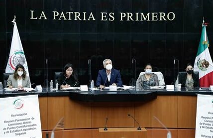 La reforma judicial avanza en el Senado de México, impulsando modernización y transparencia gracias a negociaciones políticas que superaron bloqueos anteriores. Un paso crucial para el país.