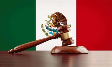 Reforma judicial en México: CJF centraliza control administrativo, ¿mejora eficiencia o arriesga independencia? Debate crucial sobre impacto en el sistema legal.