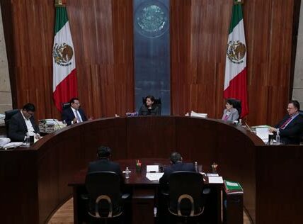 Tensiones en el sistema judicial: TEPJF valida elección interna pese a objeciones del CJF, destacando desafíos en transparencia y equidad en México.