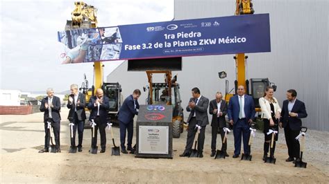 Toyota impulsa la economía mexicana con una inversión de $1,450 millones, fomentando empleos y producción en Baja California y Guanajuato.