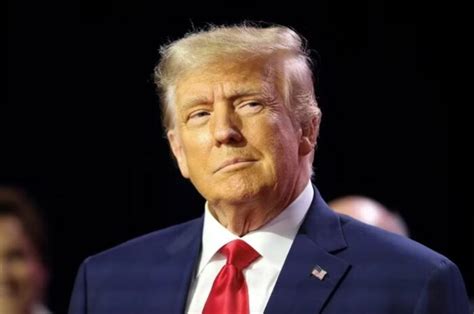 Trump critica al Senado republicano por apoyar nominaciones judiciales de Biden, alegando que traicionan valores conservadores fundamentales.