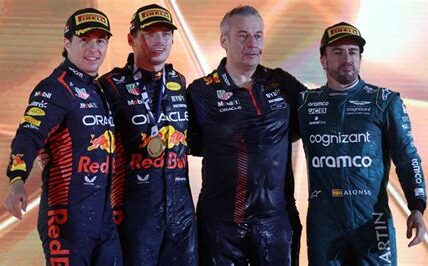 Verstappen dominó en Interlagos mientras Checo Pérez sumó puntos clave, destacando en un emocionante Gran Premio de Brasil para los aficionados de la Fórmula 1.