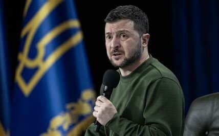 Zelensky insta a la OTAN a incluir a Ucrania, subrayando su seguridad como crucial para Europa, en medio de tensiones con Rusia y reformas internas sólidas.