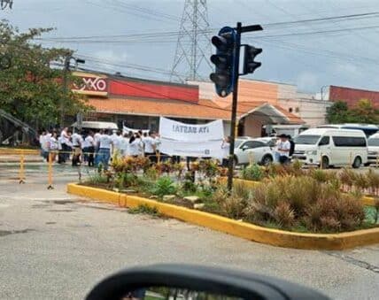 Incremento del 15% en incidentes viales en Playa del Carmen motiva medidas para reforzar seguridad y cortesía entre conductores. Autoridades actuarán contra violencia vial.