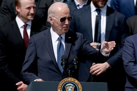 Biden evalúa indultos preventivos ante posibles represalias de Trump, reflejando la profunda polarización y desconfianza política en Estados Unidos.