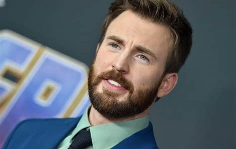 Chris Evans considera regresar como Capitán América, lo que entusiasma a los fans de Marvel, aunque aún no hay negociaciones confirmadas.