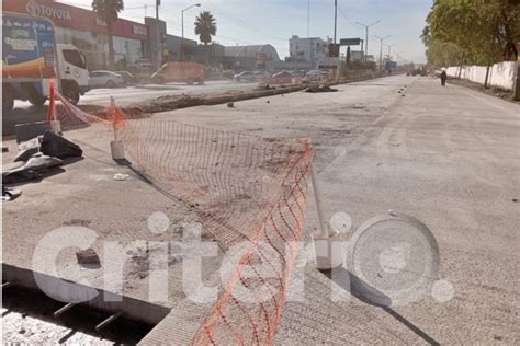 Cierre de vías del Tren Maya afecta economía local; la movilidad y el comercio sufren por retrasos y pérdidas. Autoridades buscan solución urgente.