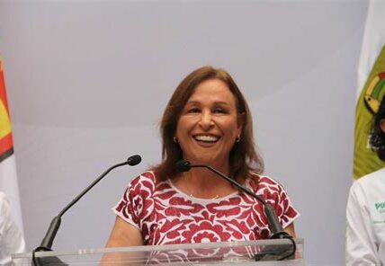 Rocío Nahle promete progreso en Veracruz, enfocándose en infraestructura, seguridad, educación y sostenibilidad para mejorar la calidad de vida de los veracruzanos.