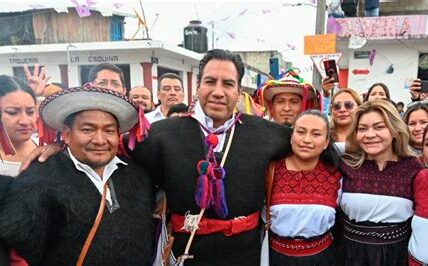 Estrategias y liderazgo firme para transformar la violencia en paz: Eduardo Ramírez busca restaurar la seguridad en Chiapas trabajando junto a las comunidades locales.