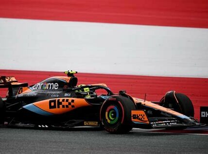 McLaren asegura el título de Constructores tras una década, gracias al impresionante desempeño de Lando Norris en Abu Dabi. Su esfuerzo colectivo finalmente rinde frutos.