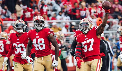 Los 49ers de San Francisco vencen a los Bills, asegurando su lugar en los playoffs con un brillante desempeño de Purdy y una defensa imbatible.