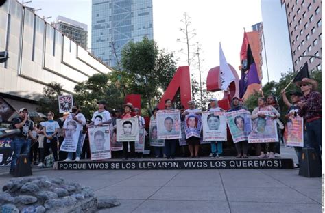 La Comisión busca esclarecer el caso Ayotzinapa con nuevas investigaciones y mayor transparencia, renovando la esperanza de las familias de los 43 estudiantes desaparecidos.