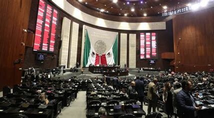 La nueva reforma mexicana asegura derechos laborales clave para repartidores y conductores de apps, protegiendo a miles de trabajadores con inscripción obligatoria en la seguridad social.