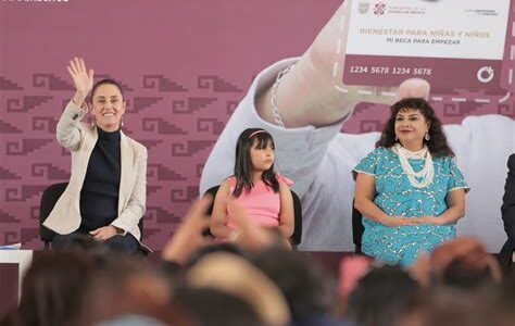 Sheinbaum planea invertir 800 mil millones en programas sociales para apoyar a adultos mayores, estudiantes y personas con discapacidad, buscando reducir desigualdades y mejorar vidas.