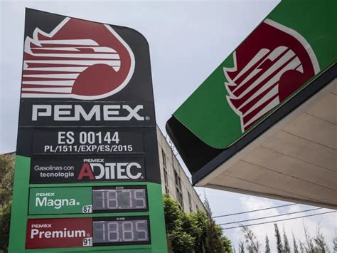 Subcontratistas de Pemex exigen pagos atrasados, poniendo en riesgo su estabilidad financiera y la de sus empleados. La incertidumbre persiste sin soluciones inmediatas a la vista.