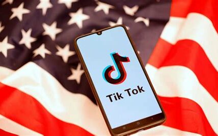 El fallo judicial desafía a TikTok a desvincularse de ByteDance, destacando la prioridad de EE.UU. en seguridad nacional frente a aplicaciones extranjeras.