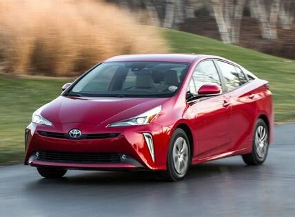 Toyota lidera el cambio hacia vehículos híbridos en México, con 30% de ventas. Prius es el más vendido, reflejando interés creciente en transporte sustentable.